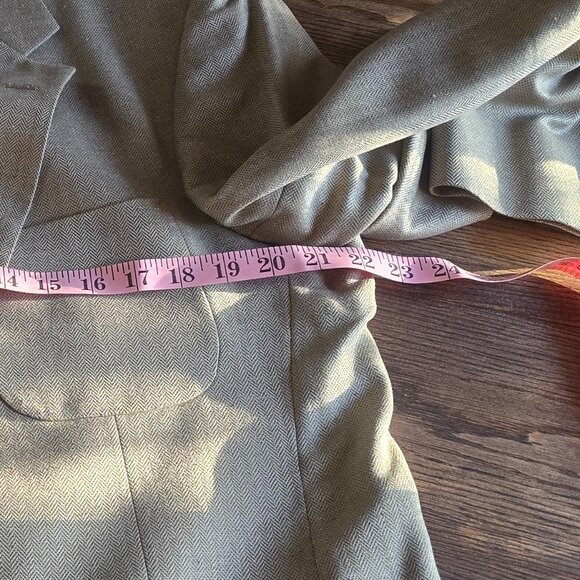 Men's LORD & TAYLOR METROPOLITAN Suit Coat Excellent Condition - Picture 16 of 16